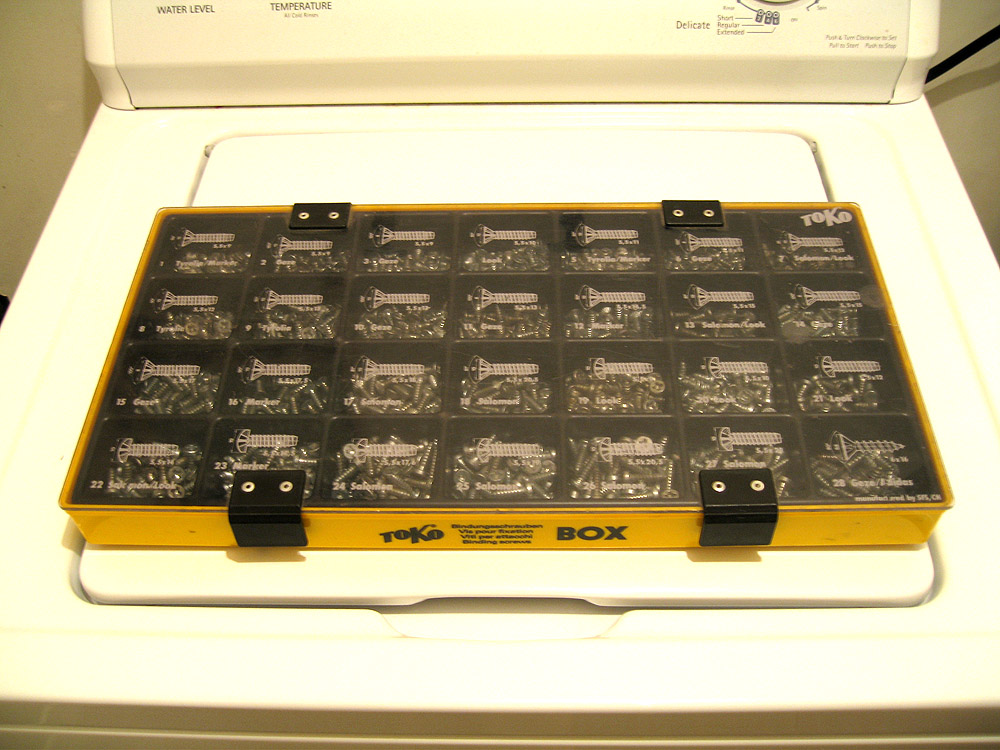 bindingscrews_4747.jpg